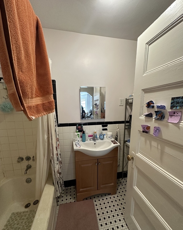1 bed, 1 bath apartment for rent at 847 Beacon St Unit 8, Fenway — photo 7 of 7