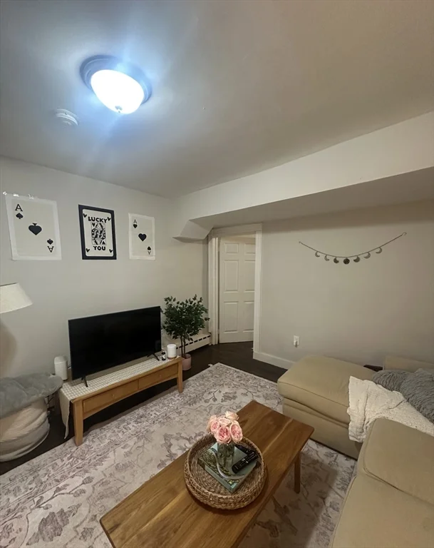 2 bed, 1 bath apartment for rent at 847 Beacon St Unit 9, Fenway — photo 5 of 10
