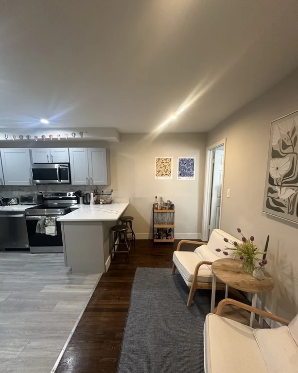 2 bed, 1 bath apartment for rent at 847 Beacon St Unit 9, Fenway — photo 7 of 10