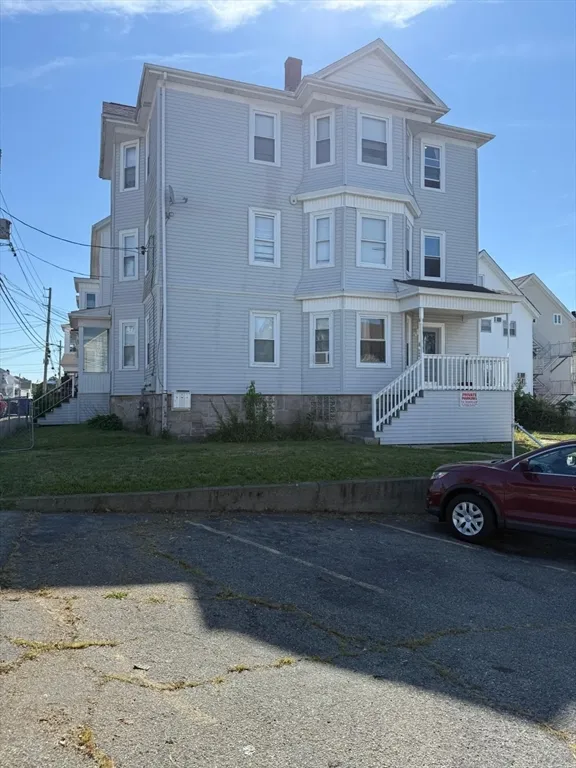 3 bed, 1 bath apartment for rent at 847 Locust Unit 2, Fall River