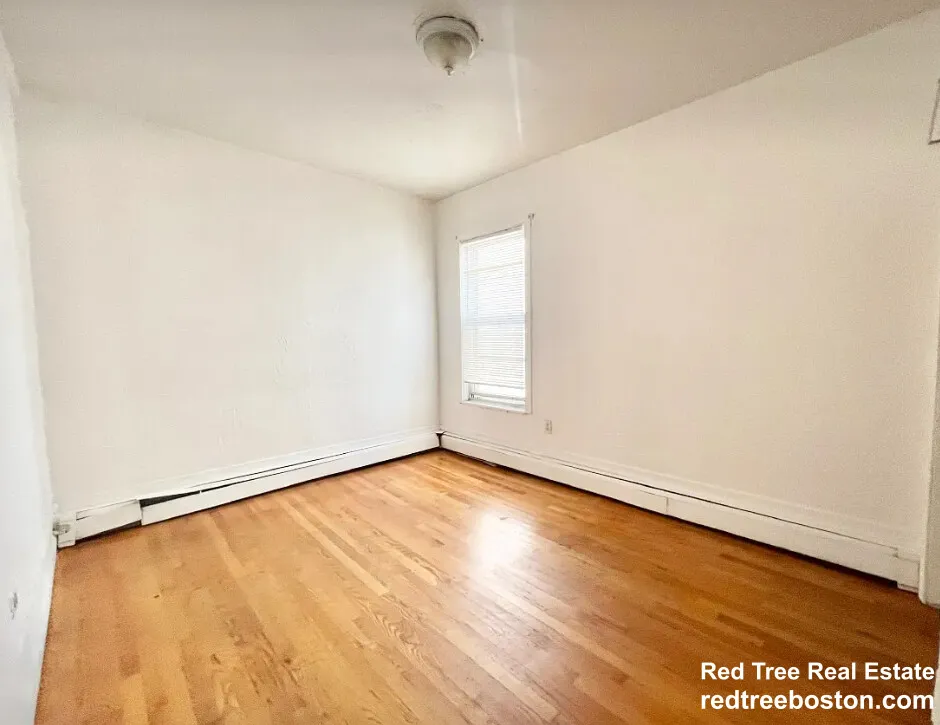 3 bed, 1 bath apartment for rent at 848 Huntington Ave Unit 3, Mission Hill — photo 5 of 21