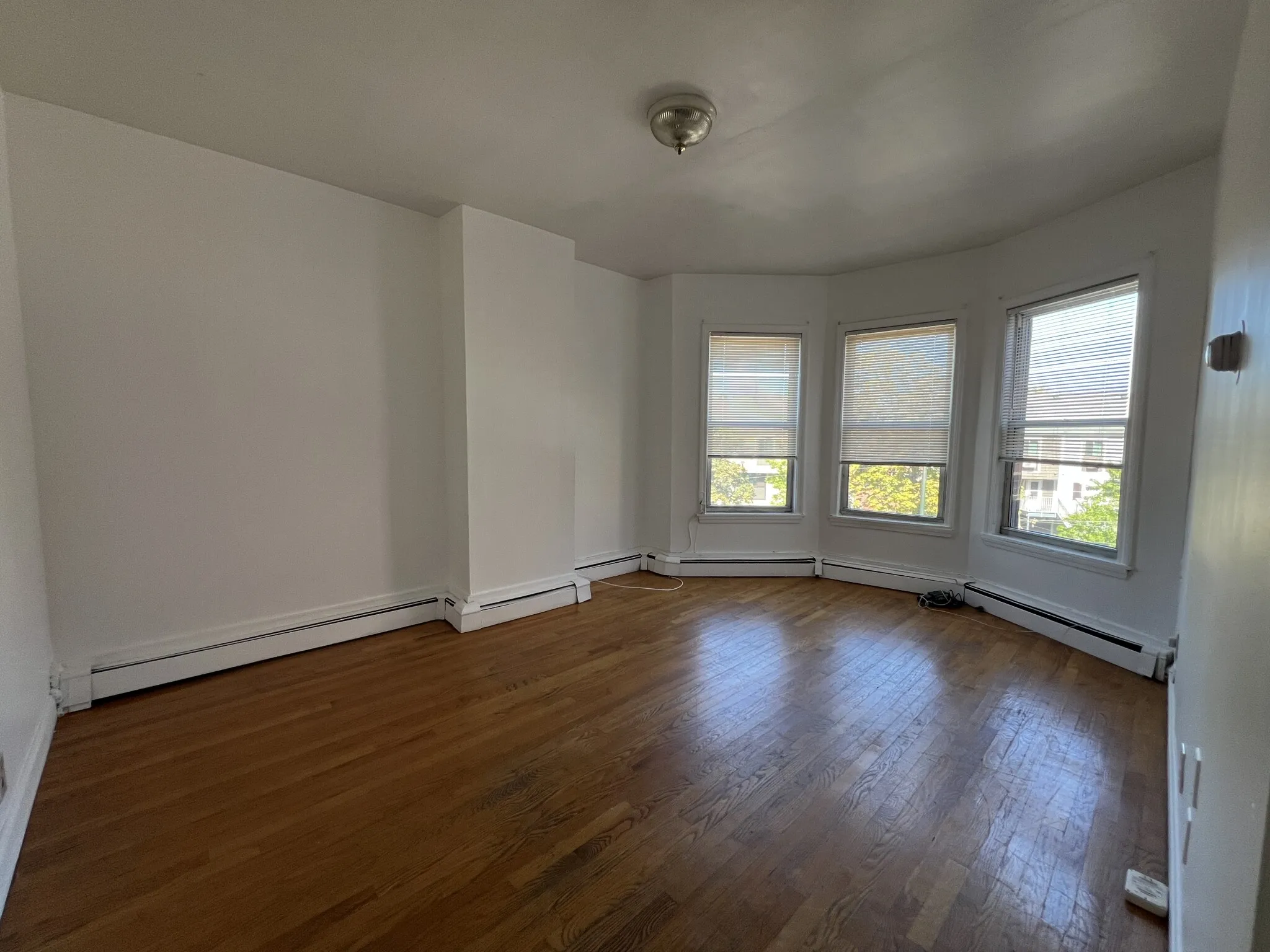 3 bed, 1 bath apartment for rent at 848 Huntington Ave Unit 3, Mission Hill — photo 8 of 11