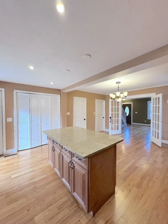 4 bed, 1 bath apartment for rent at 848 Main St Unit 848, Winchester — photo 5 of 25