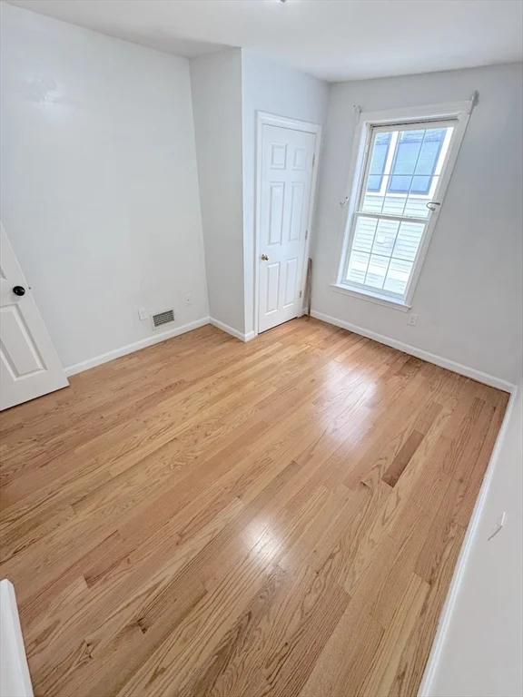 4 bed, 1 bath apartment for rent at 848 Main St Unit 848, Winchester — photo 21 of 25