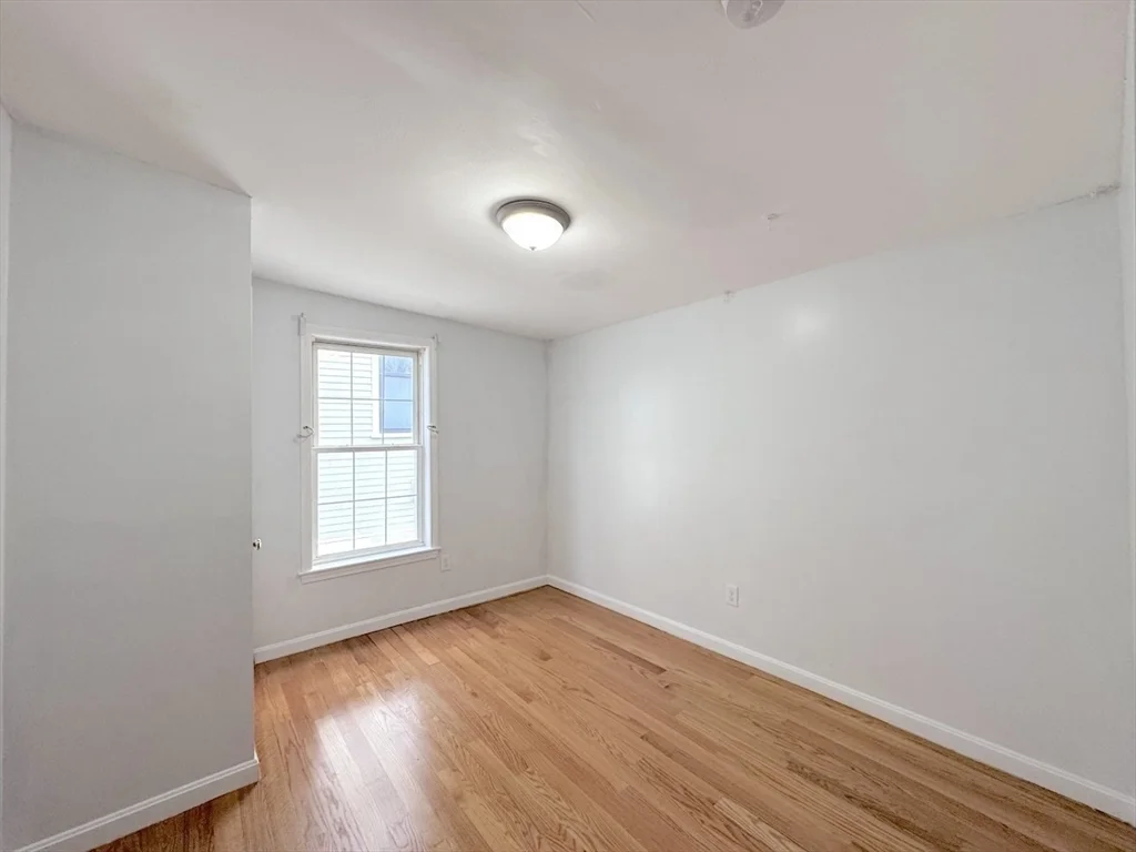 4 bed, 1 bath apartment for rent at 848 Main St Unit 848, Winchester — photo 19 of 25