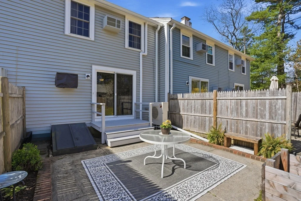 2 bed, 1 bath apartment for rent at 848 Plain St Unit 32, Marshfield — photo 17 of 18