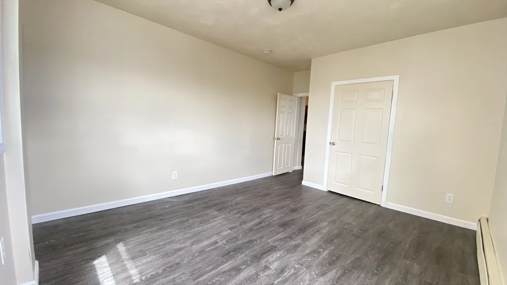 1 bed, 1 bath apartment for rent at 848 Western Ave Unit U2R, Lynn — photo 4 of 9