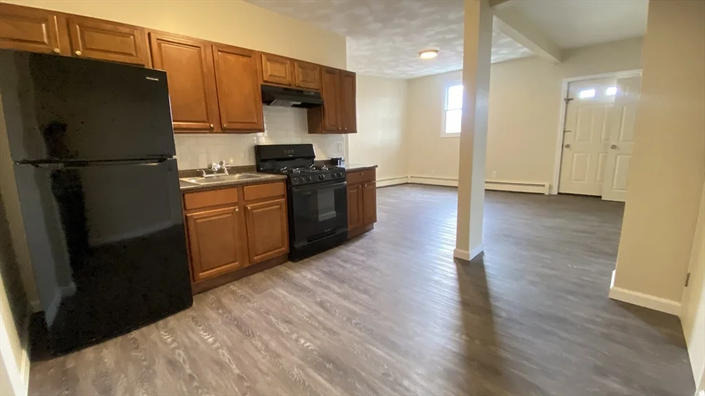 1 bed, 1 bath apartment for rent at 848 Western Ave Unit U2R, Lynn — photo 1 of 9