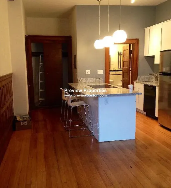1 bed, 1 bath apartment for rent at 849 Beacon St Unit 2P, Fenway