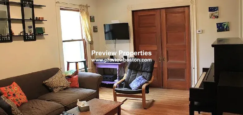 1 bed, 1 bath apartment for rent at 849 Beacon St Unit 2P, Fenway — photo 2 of 14