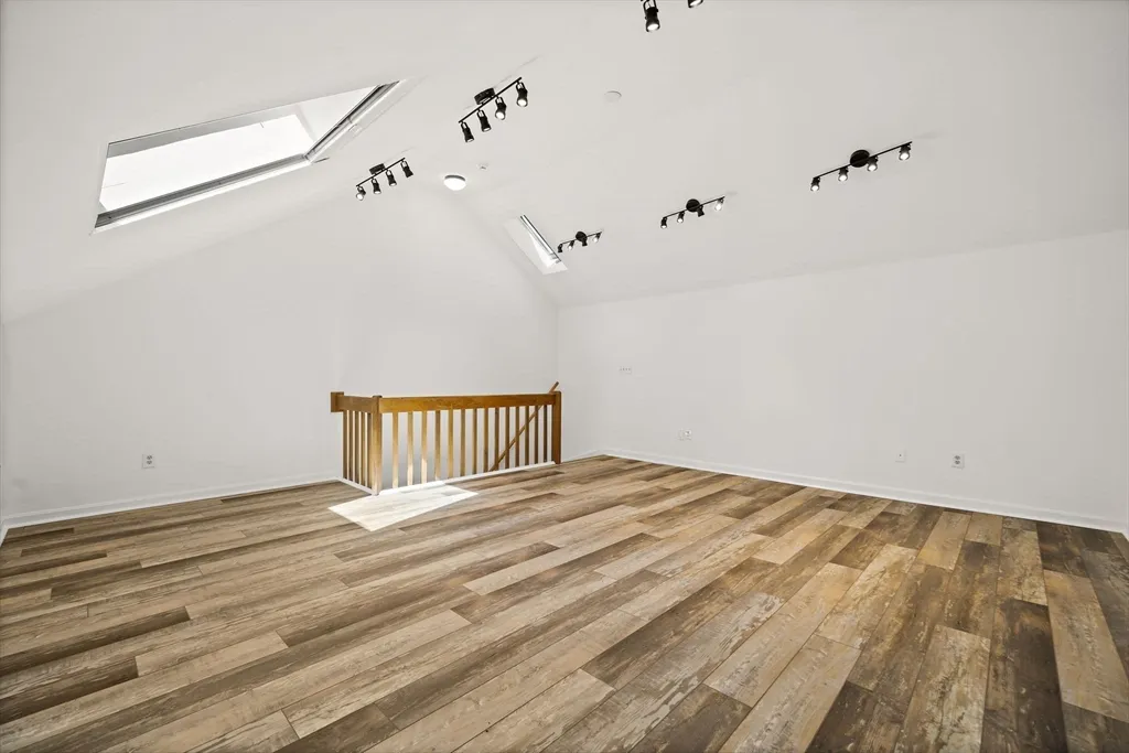 2 bed, 2 bath apartment for rent at 849 Boston Post Rd, E Unit 10D, Marlborough — photo 29 of 39