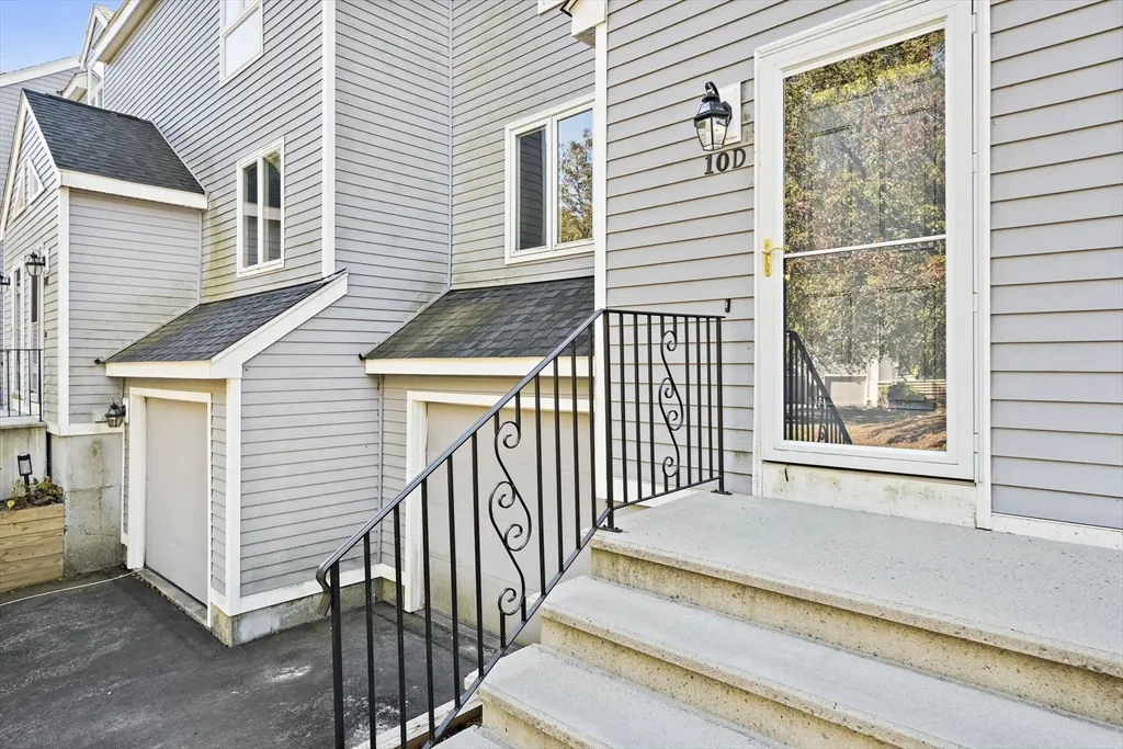 2 bed, 2 bath apartment for rent at 849 Boston Post Rd, E Unit 10D, Marlborough — photo 31 of 39