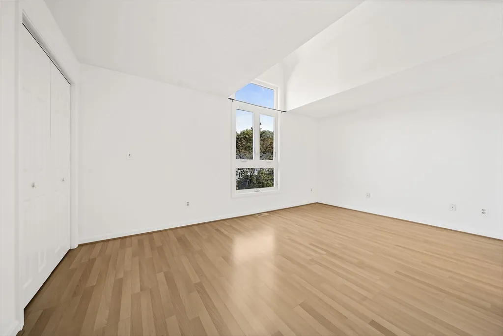 2 bed, 2 bath apartment for rent at 849 Boston Post Rd, E Unit 10D, Marlborough — photo 18 of 39