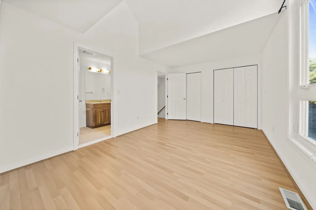 2 bed, 2 bath apartment for rent at 849 Boston Post Rd, E Unit 10D, Marlborough — photo 19 of 39