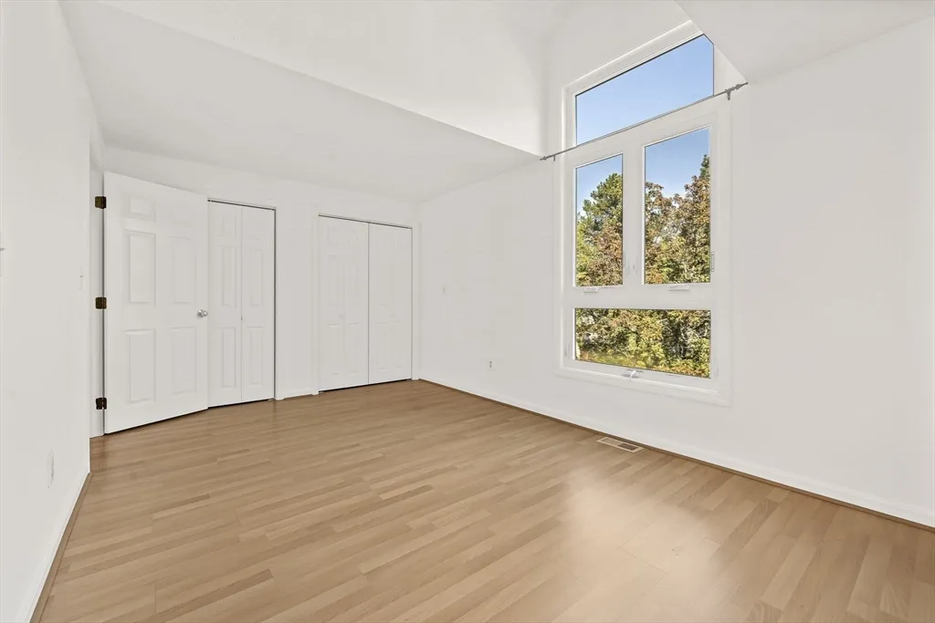 2 bed, 2 bath apartment for rent at 849 Boston Post Rd, E Unit 10D, Marlborough — photo 20 of 39