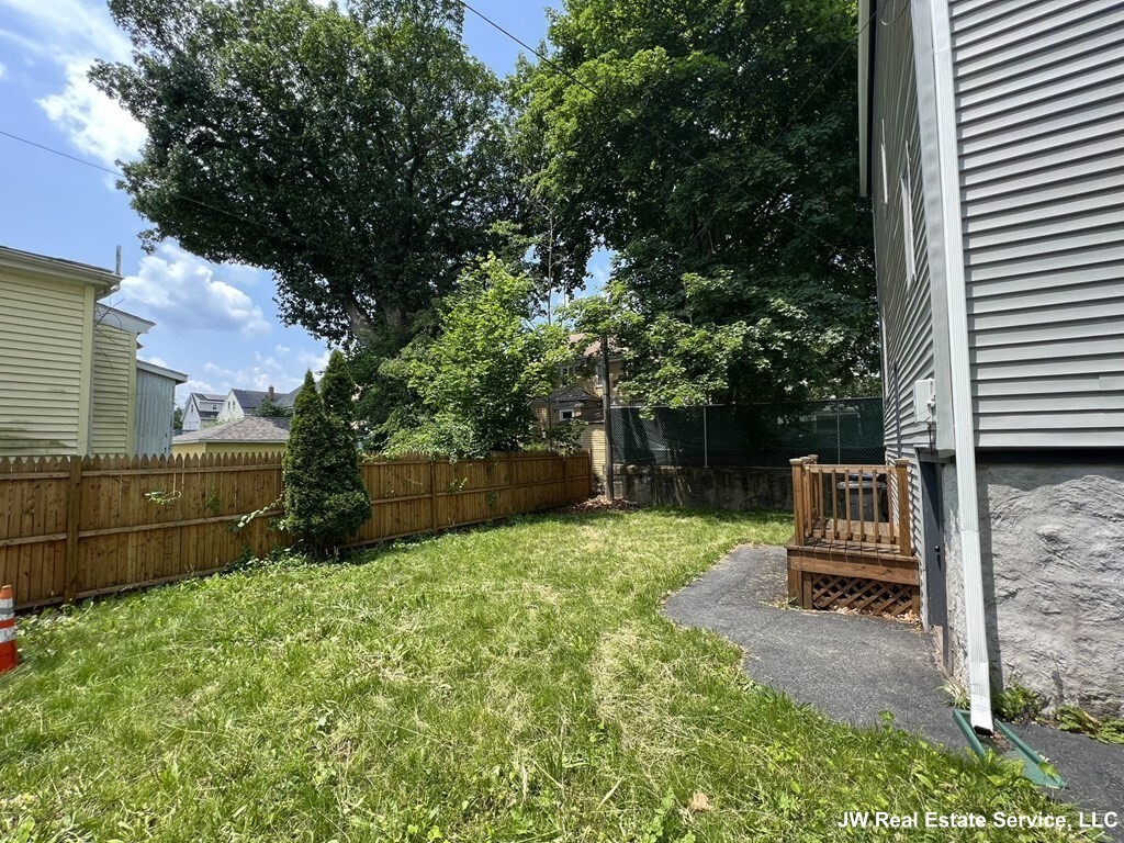 3 bed, 1.5 bath apartment for rent at 849 Cummins Highway Unit 1, Mattapan — photo 16 of 18