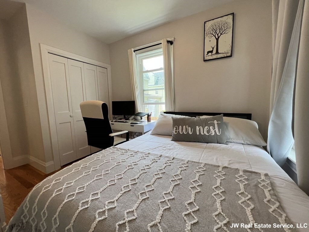 3 bed, 1.5 bath apartment for rent at 849 Cummins Highway Unit 1, Mattapan — photo 11 of 18