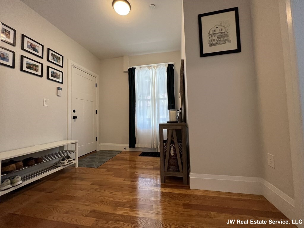 3 bed, 1.5 bath apartment for rent at 849 Cummins Highway Unit 1, Mattapan — photo 2 of 18