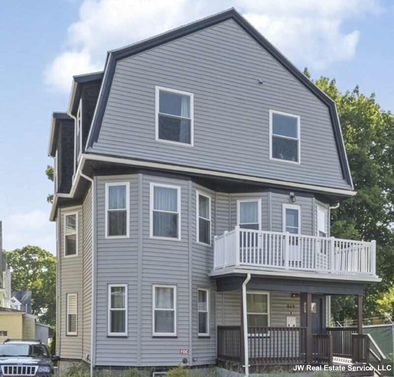 3 bed, 1.5 bath apartment for rent at 849 Cummins Highway Unit 1, Mattapan — photo 17 of 18