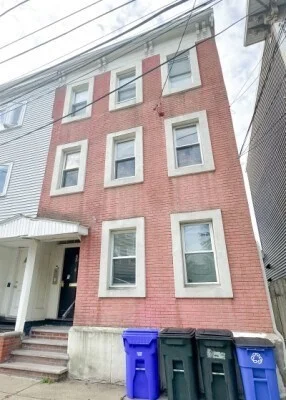 3 bed, 2 bath apartment for rent at 85 Baxter St Unit 2A, South Boston — photo 4 of 4