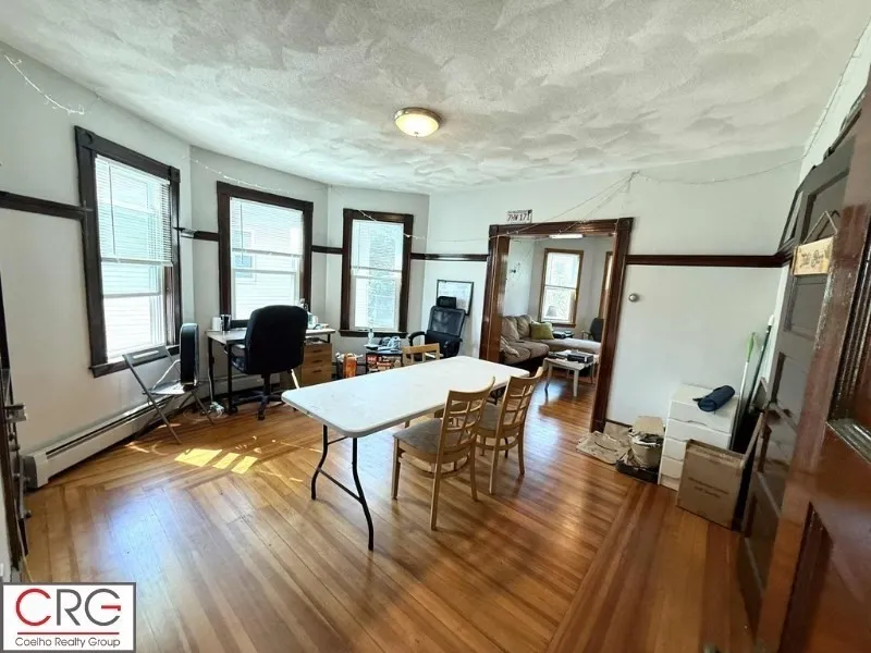 3 bed, 1 bath apartment for rent at 85 Beacon St Unit 3, Ward Two — photo 9 of 25
