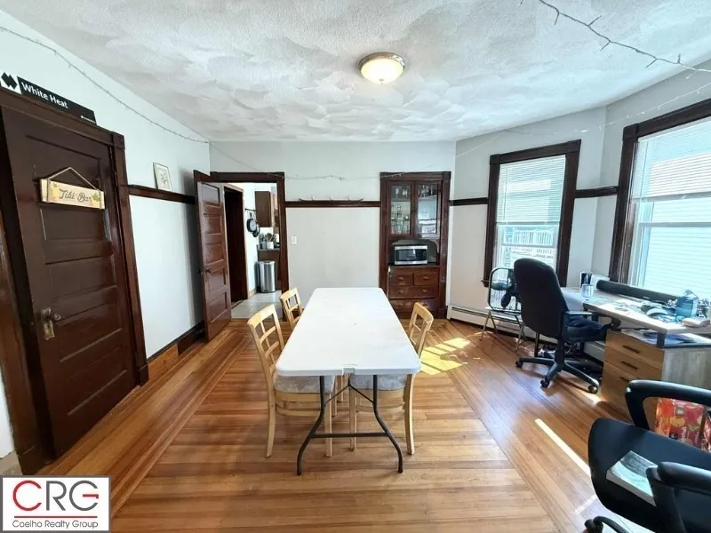 3 bed, 1 bath apartment for rent at 85 Beacon St Unit 3, Ward Two — photo 7 of 25