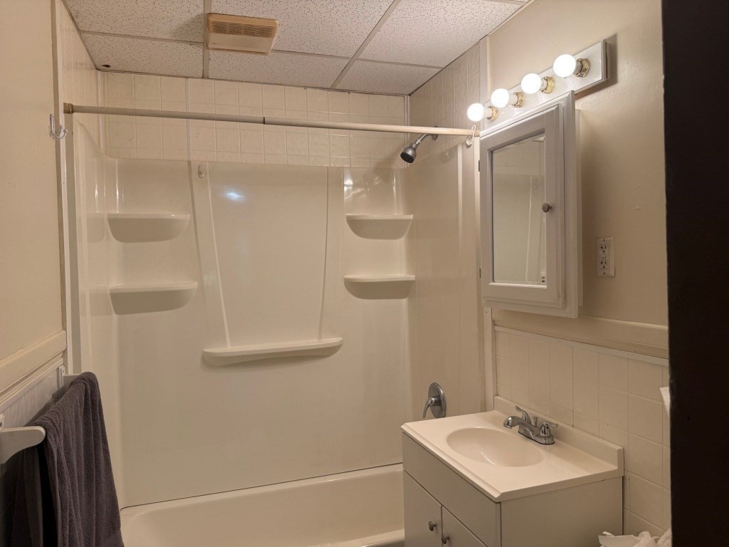 2 bed, 1 bath apartment for rent at 85 Boyce St Unit 2, Auburn — photo 13 of 21