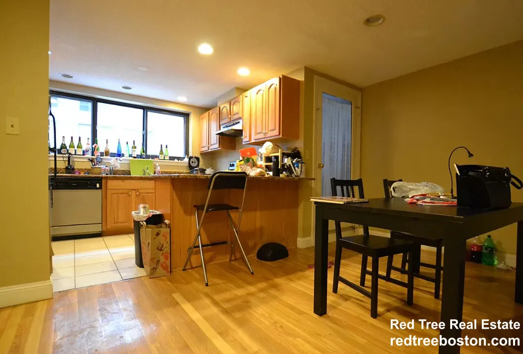 3 bed, 2 bath apartment for rent at 85 Brainerd Rd Unit 1, Brighton — photo 14 of 23