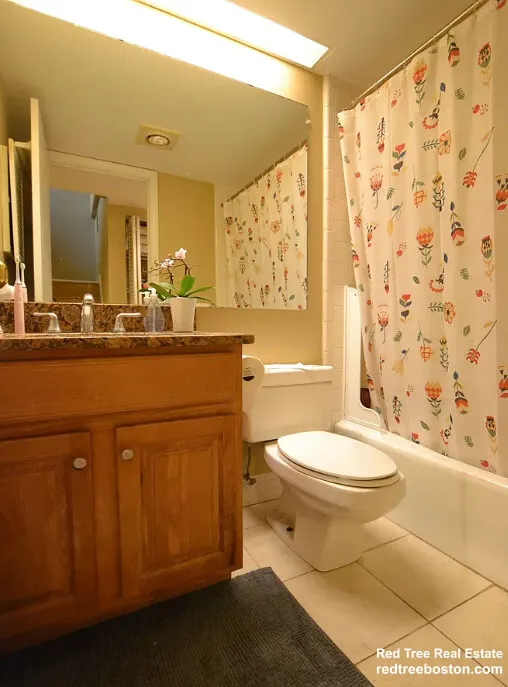 3 bed, 2 bath apartment for rent at 85 Brainerd Rd Unit 1, Brighton — photo 18 of 23