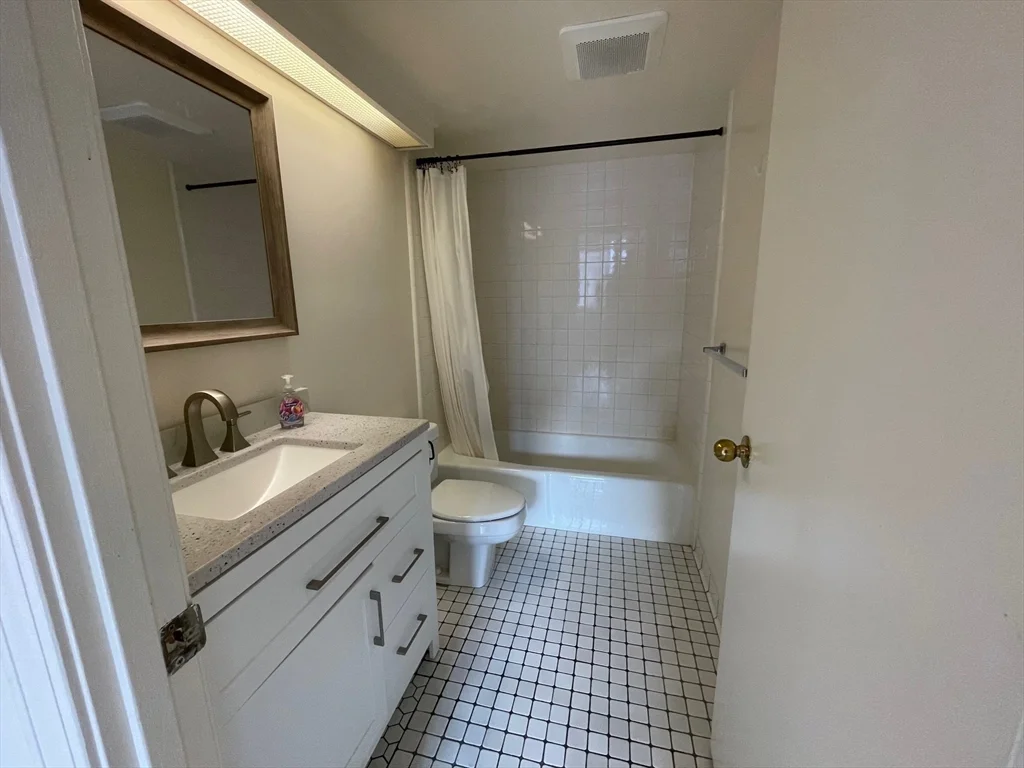 2 bed, 2 bath apartment for rent at 85 Brainerd Rd Unit 302, Allston — photo 7 of 29