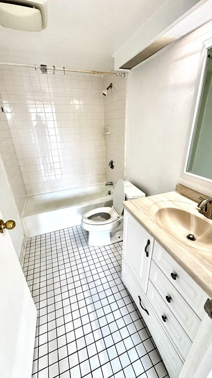 2 bed, 2 bath apartment for rent at 85 Brainerd Rd Unit 404, Allston — photo 8 of 15
