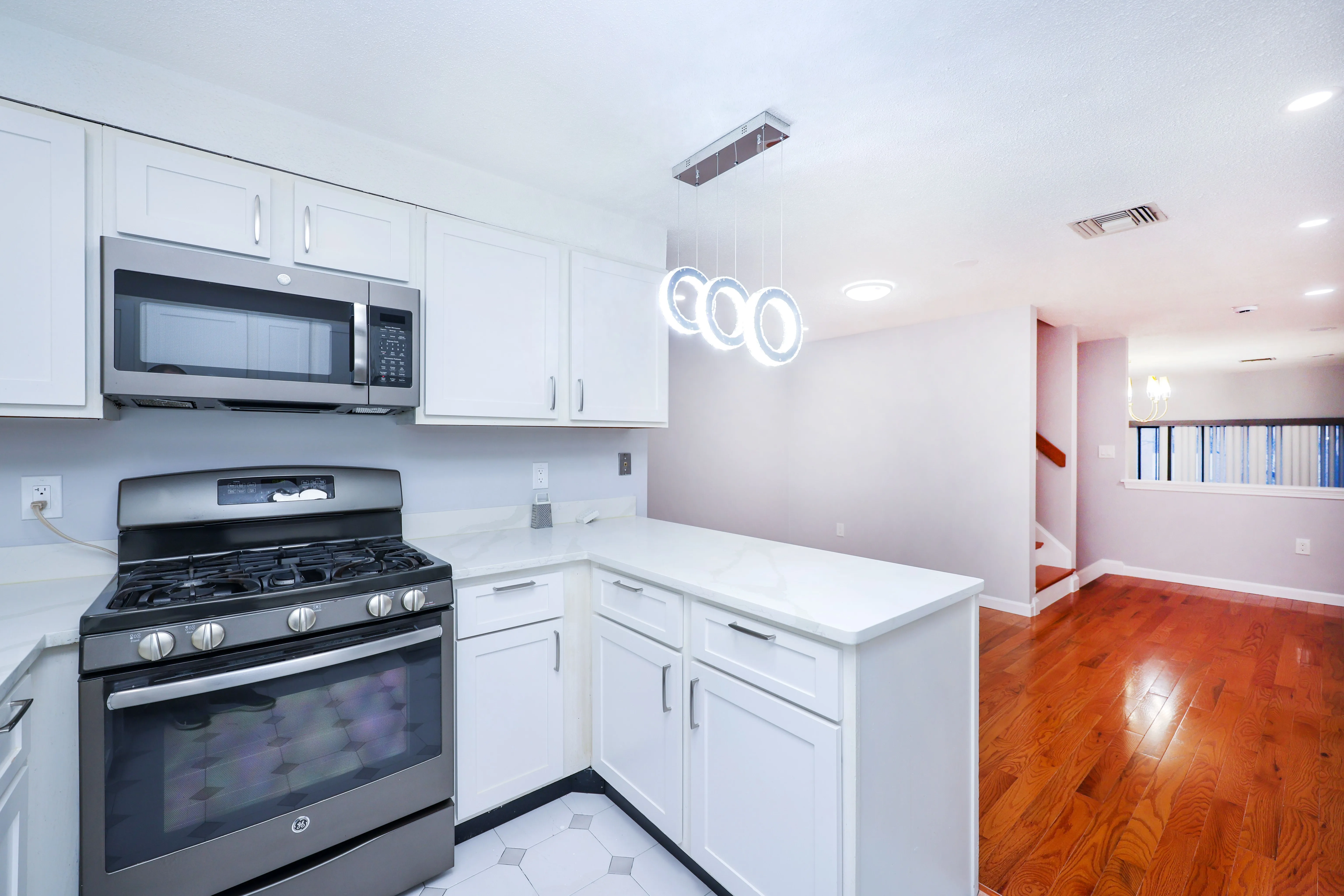 4 bed, 3.5 bath apartment for rent at 85 Brainerd Rd Unit T8, Brighton — photo 13 of 29
