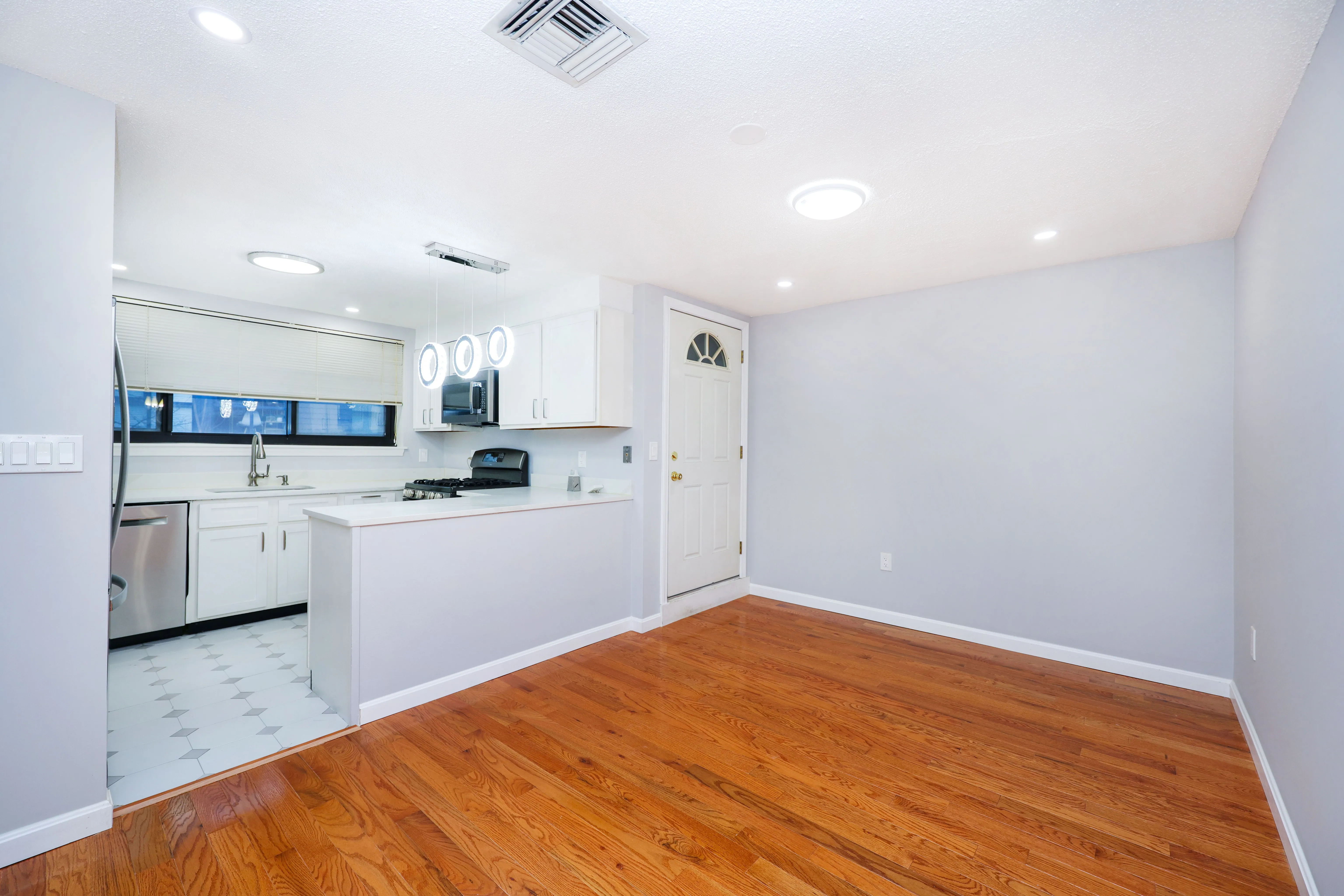4 bed, 3.5 bath apartment for rent at 85 Brainerd Rd Unit T8, Brighton — photo 11 of 29