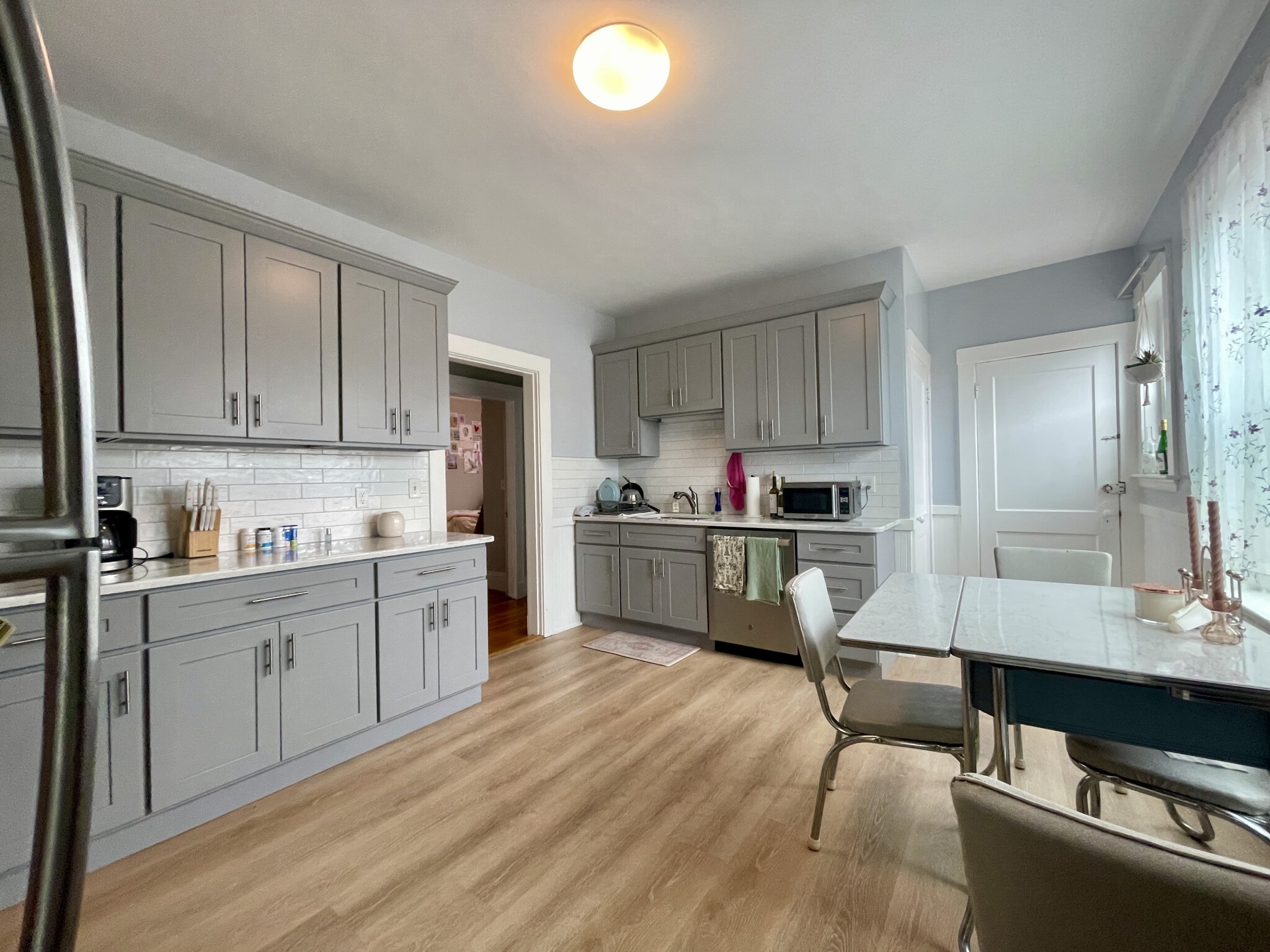 3 bed, 1 bath apartment for rent at 85 Browne St Unit 3, Coolidge Corner — photo 14 of 36