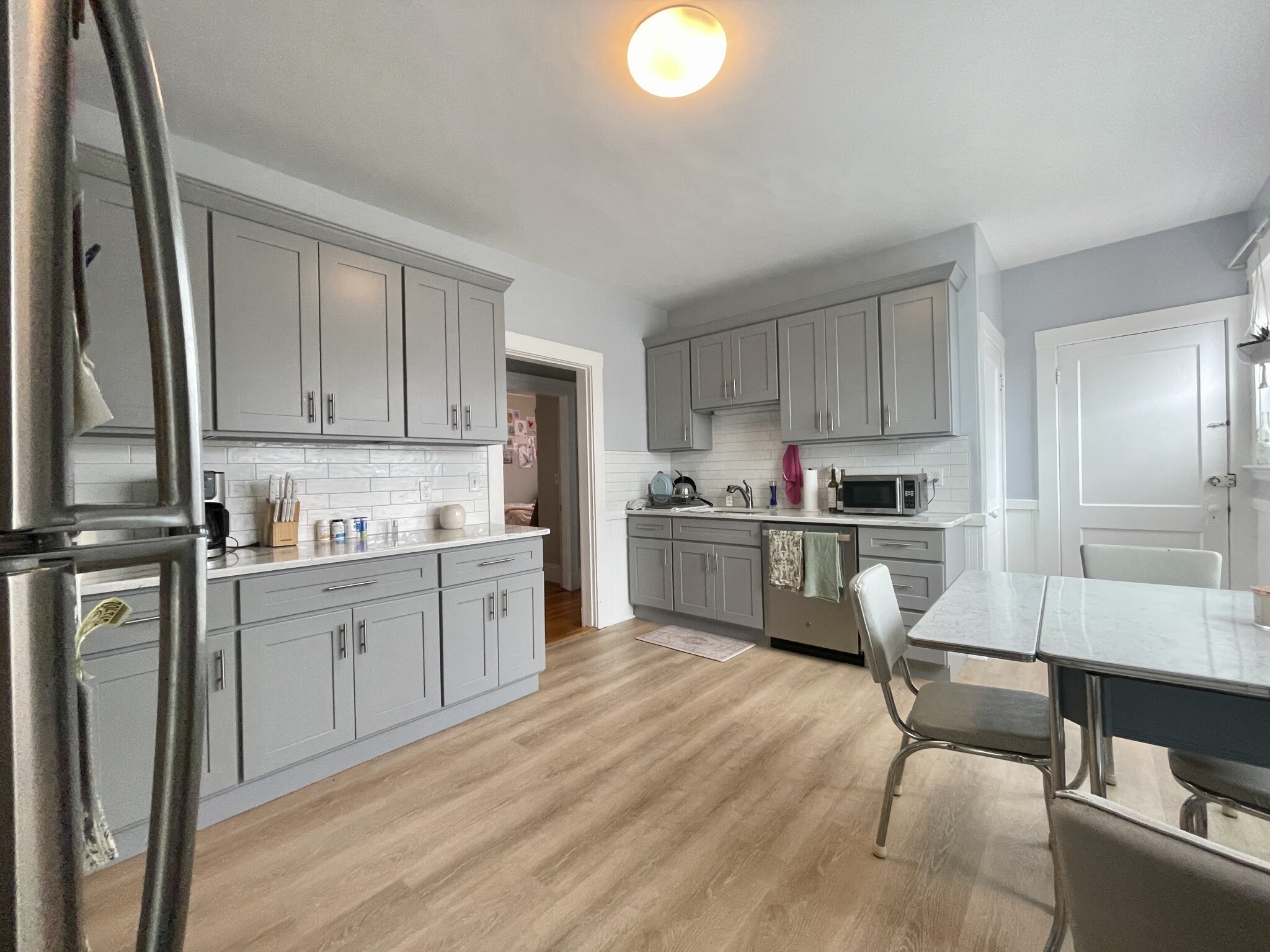 3 bed, 1 bath apartment for rent at 85 Browne St Unit 3, Coolidge Corner — photo 5 of 36