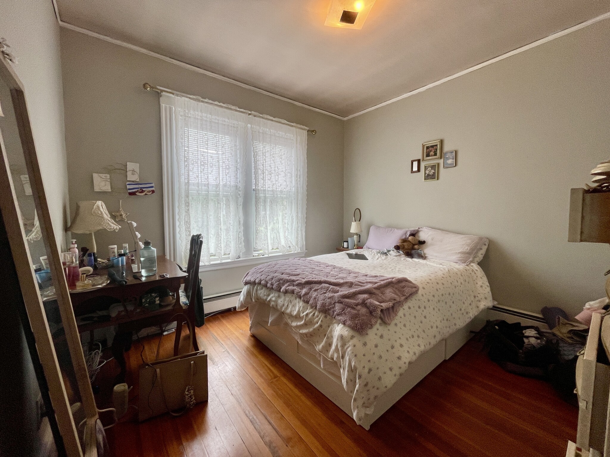 3 bed, 1 bath apartment for rent at 85 Browne St Unit 3, Coolidge Corner — photo 3 of 36