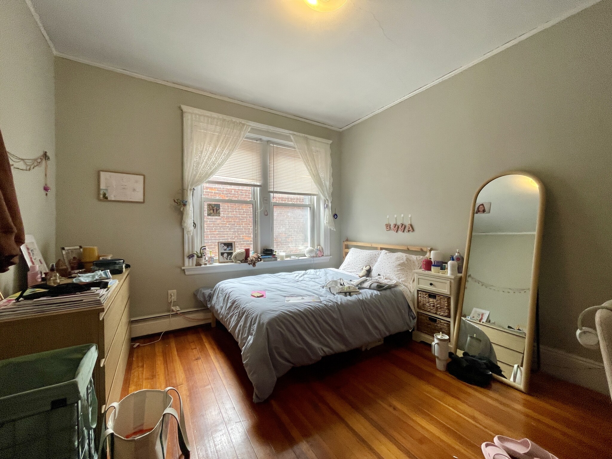 3 bed, 1 bath apartment for rent at 85 Browne St Unit 3, Coolidge Corner — photo 10 of 36