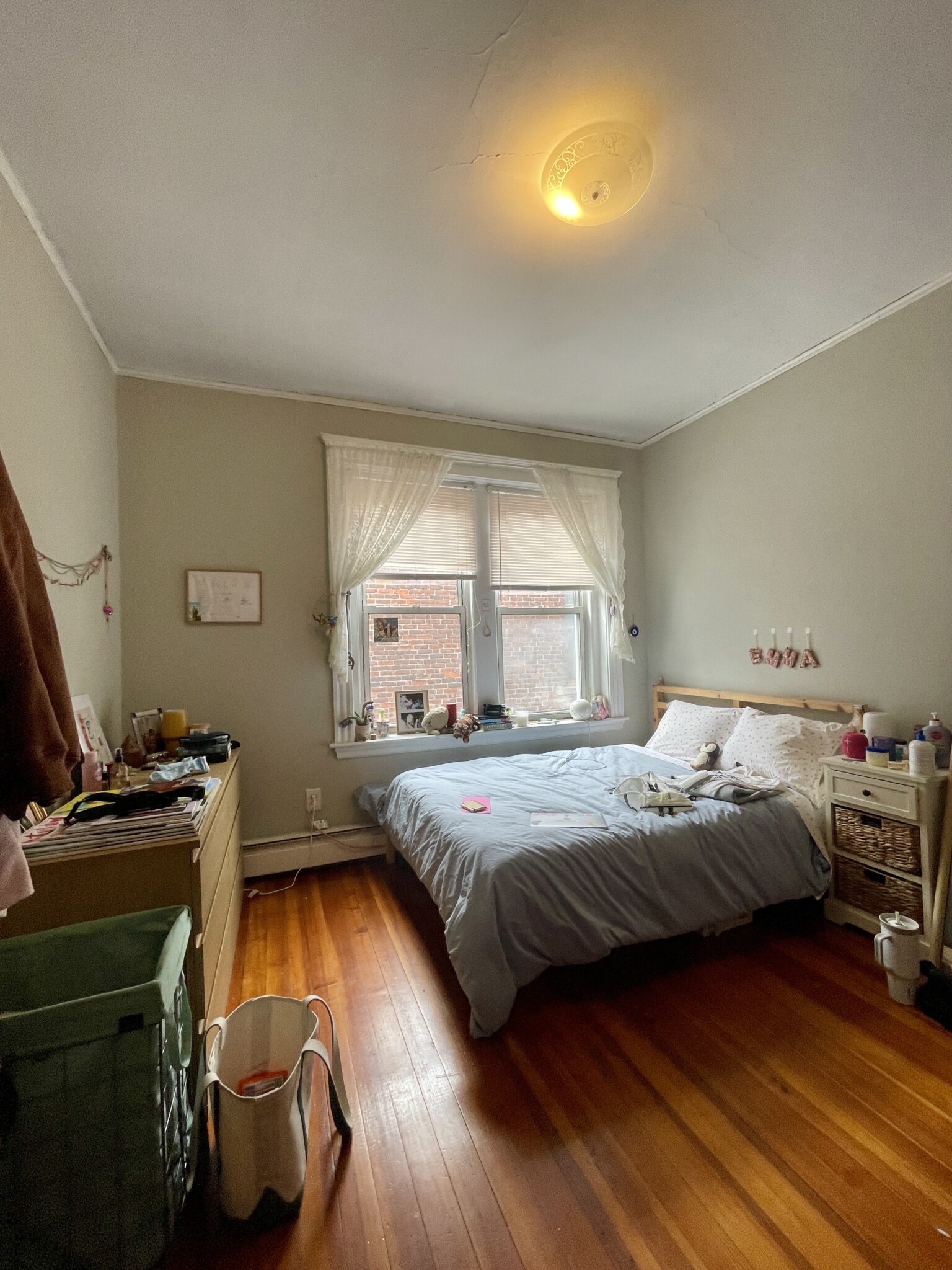 3 bed, 1 bath apartment for rent at 85 Browne St Unit 3, Coolidge Corner — photo 20 of 36