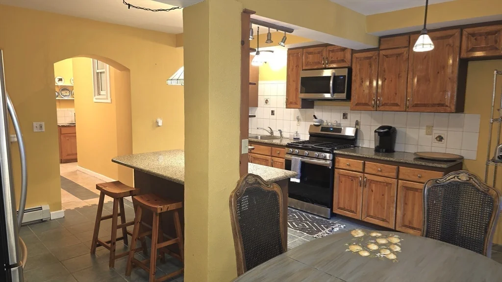 1 bed, 1 bath apartment for rent at 85 Burlingame Unit 1, Charlton — photo 9 of 31