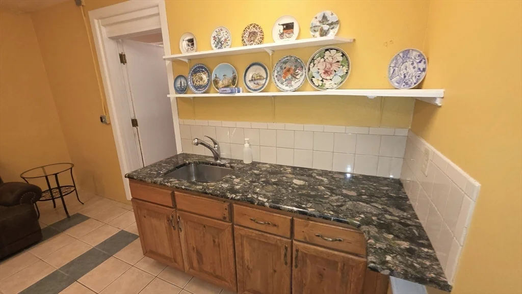1 bed, 1 bath apartment for rent at 85 Burlingame Unit 1, Charlton — photo 8 of 31