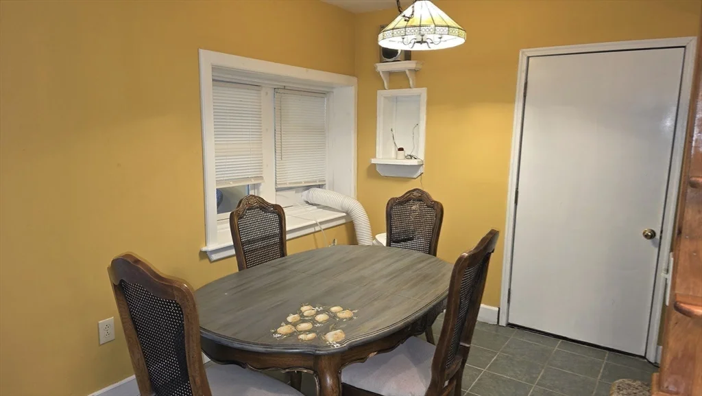 1 bed, 1 bath apartment for rent at 85 Burlingame Unit 1, Charlton — photo 10 of 31