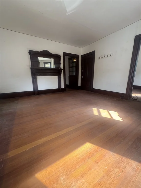 2 bed, 1 bath apartment for rent at 85 Chestnut St Unit 2, Brookline — photo 6 of 11