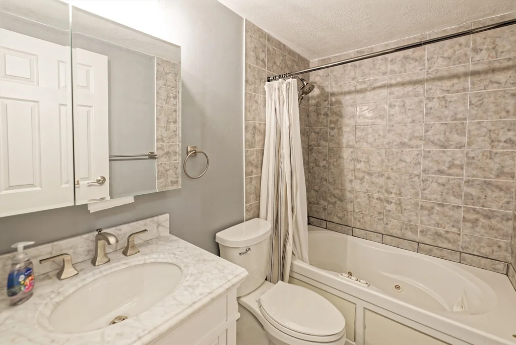 1 bed, 1 bath apartment for rent at 85 Commons Dr Unit 408, Shrewsbury — photo 17 of 29