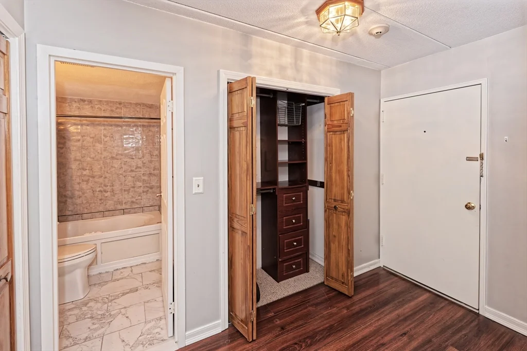 1 bed, 1 bath apartment for rent at 85 Commons Dr Unit 408, Shrewsbury — photo 6 of 29
