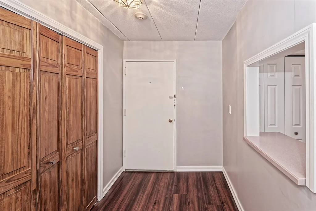 1 bed, 1 bath apartment for rent at 85 Commons Dr Unit 408, Shrewsbury — photo 4 of 29