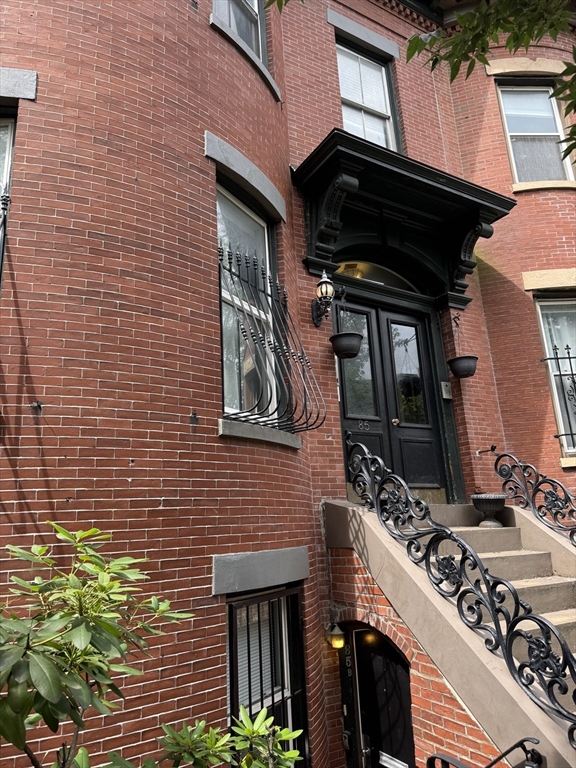 2 bed, 1 bath apartment for rent at 85 E Brookline St Unit 1, South End — photo 23 of 23