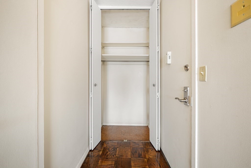 1 bed, 1 bath apartment for rent at 85 East India Row Unit 12D, Waterfront — photo 13 of 26