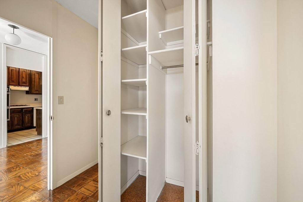 1 bed, 1 bath apartment for rent at 85 East India Row Unit 12D, Waterfront — photo 11 of 26