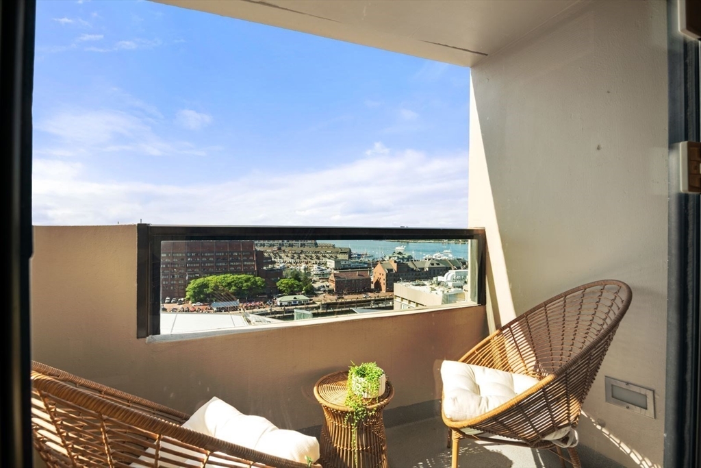 2 bed, 1 bath apartment for rent at 85 East India Row Unit 14G, Waterfront — photo 19 of 28