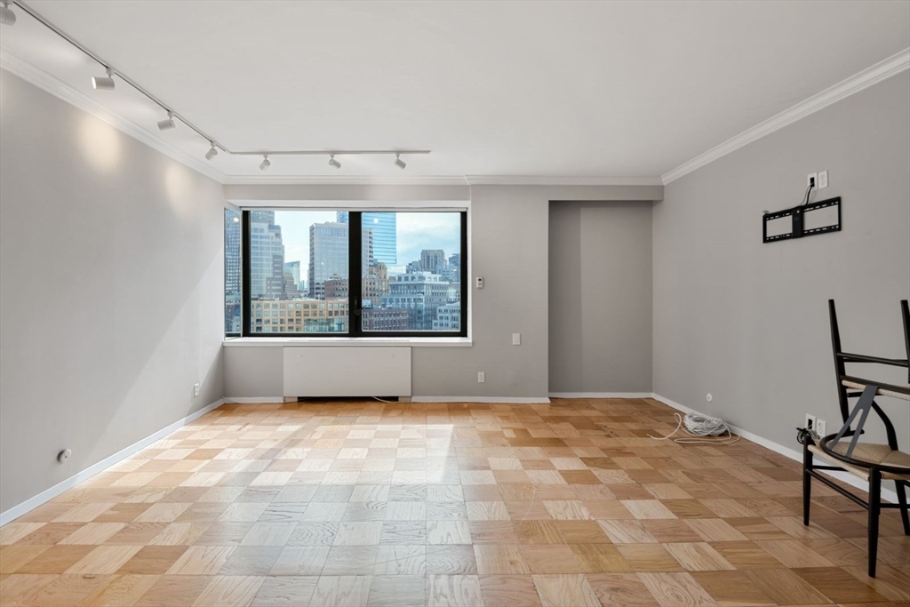 2 bed, 1 bath apartment for rent at 85 East India Row Unit 14G, Waterfront — photo 9 of 28